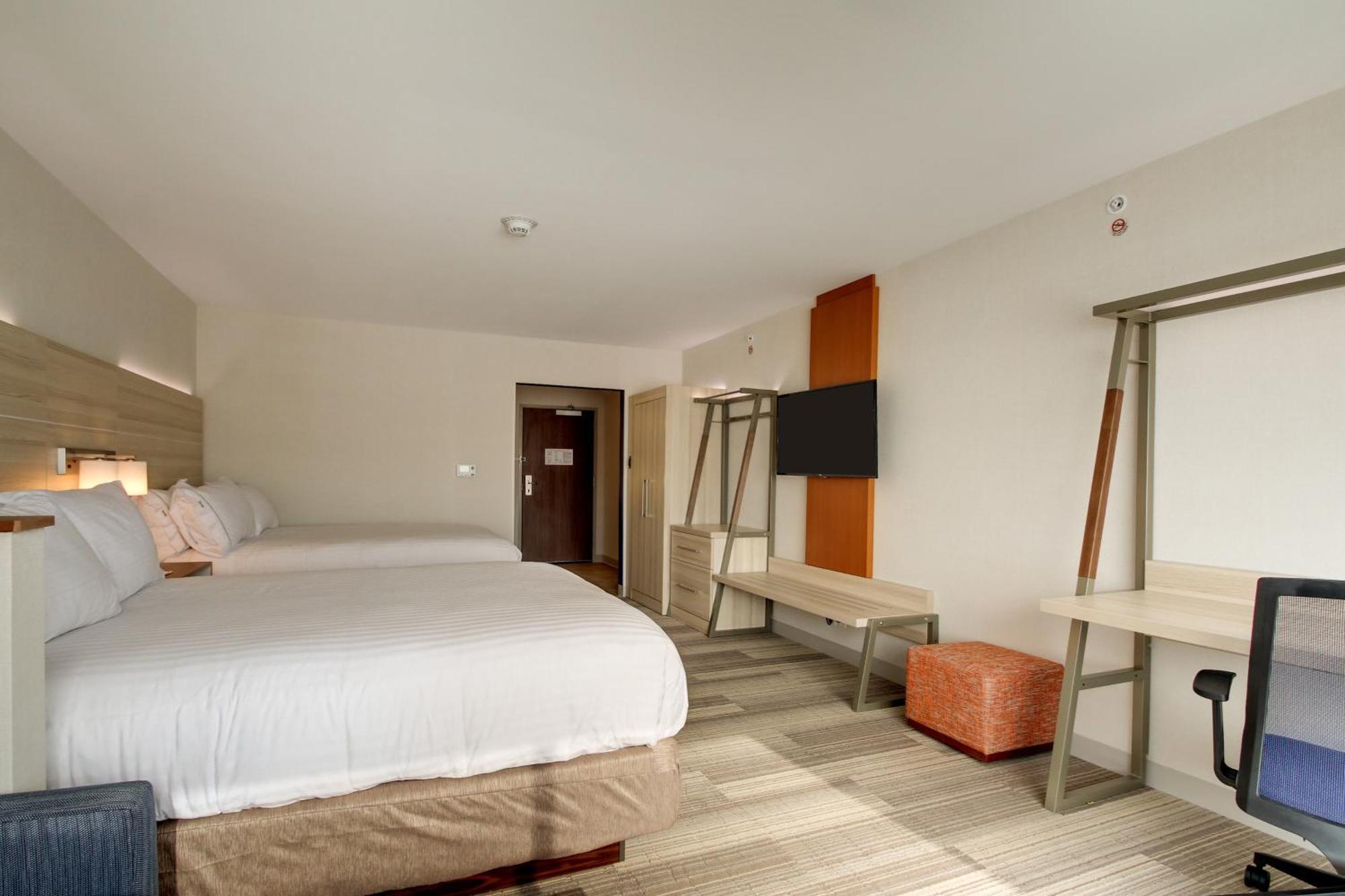 Holiday Inn Express & Suites Galesburg By Ihg Exterior foto