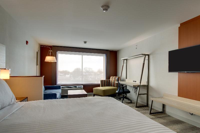 Holiday Inn Express & Suites Galesburg By Ihg Exterior foto