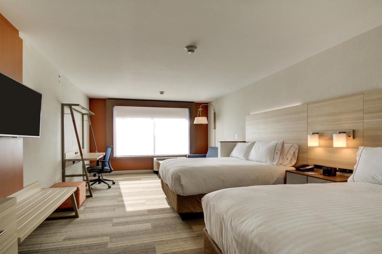 Holiday Inn Express & Suites Galesburg By Ihg Exterior foto
